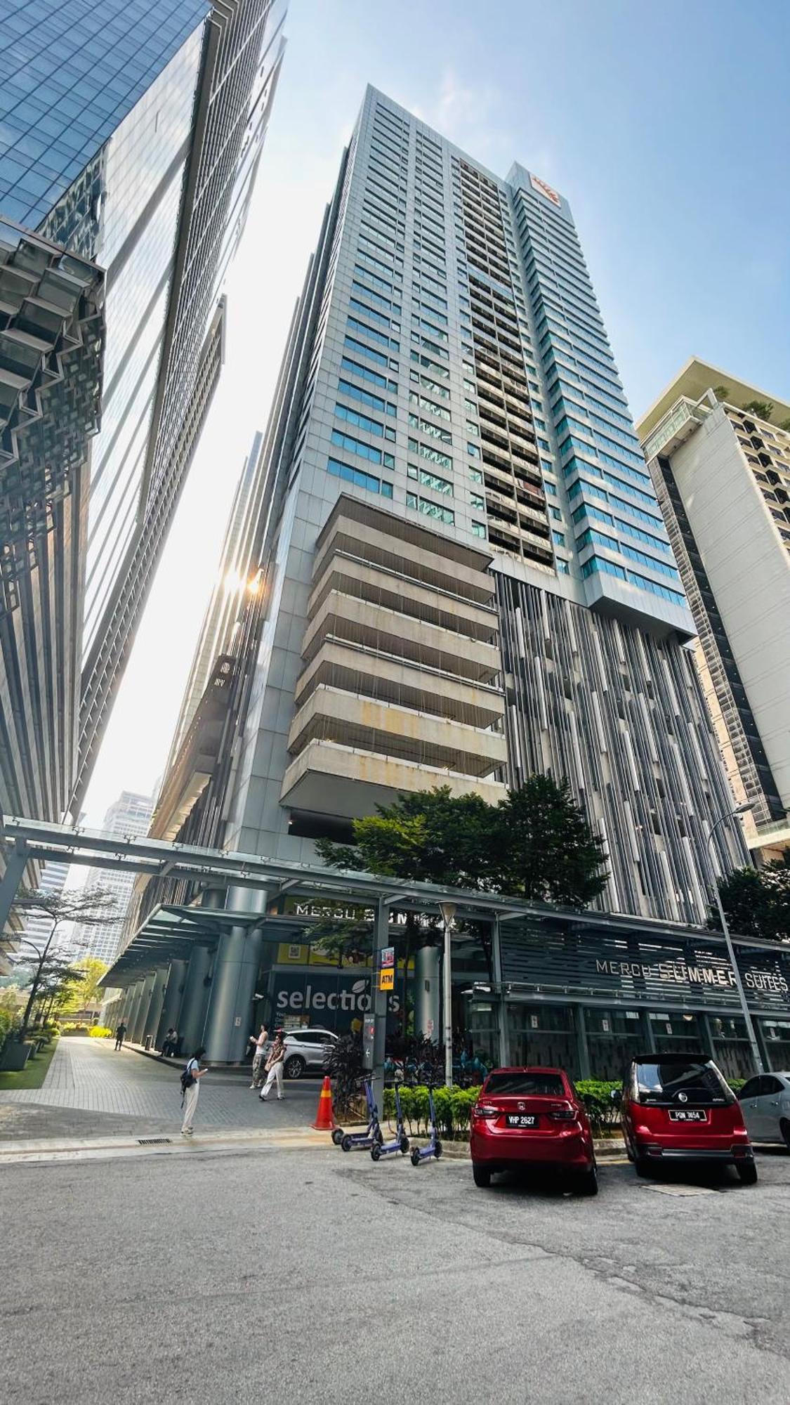 Apartment Summer Klcc By Impexia